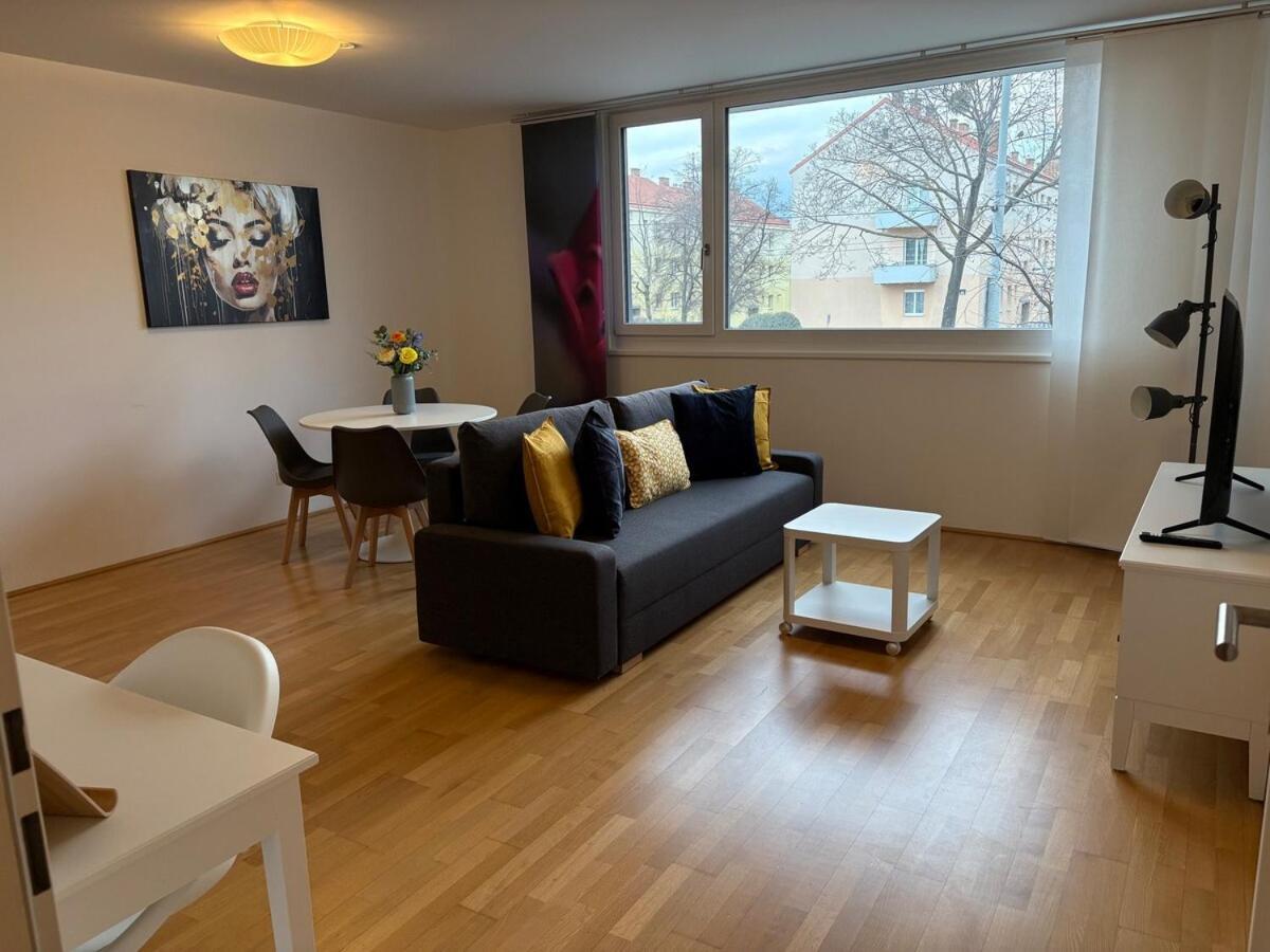 Apartment Between Old Danube And Danube Center - New, Quiet And Modern Wien